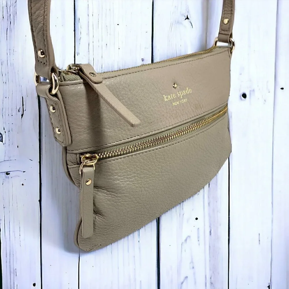 Kate Spade New York Cobble Hill Tenley Crossbody Bag Beige Pebble Grain Leather